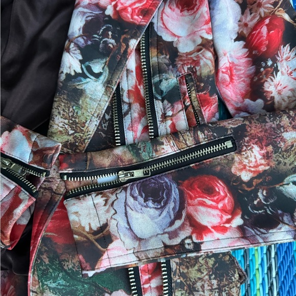 Floral Moto Jacket by TOV Sz 38 scuba flower statement jacket - Picture 3 of 14